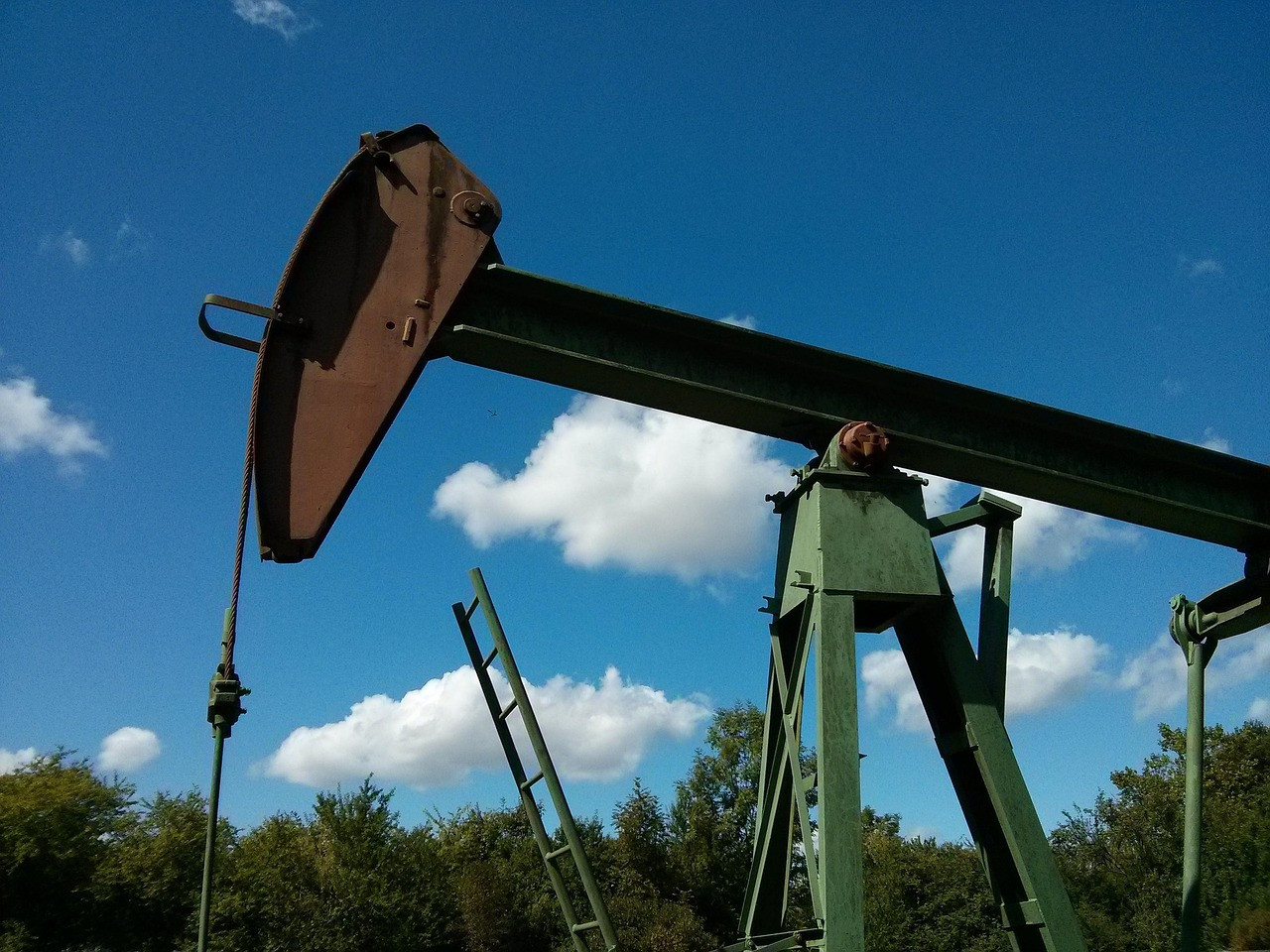 Oil 752566 1280